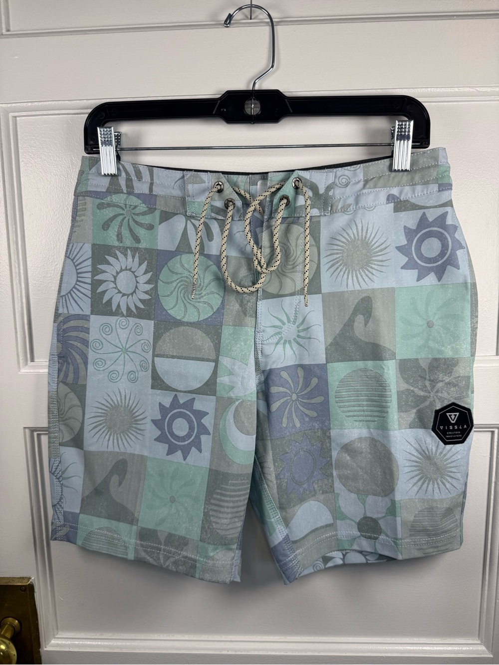 Vissla Men’s Mint & Gray Patterned Swim Trunks